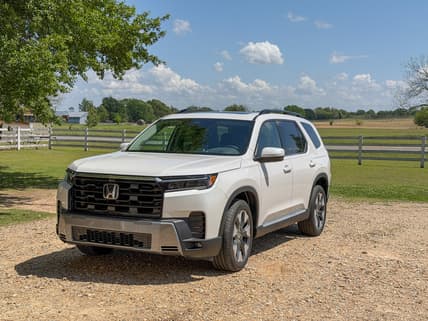 The Front End Of The 2026 Honda Pilot Elite Awd