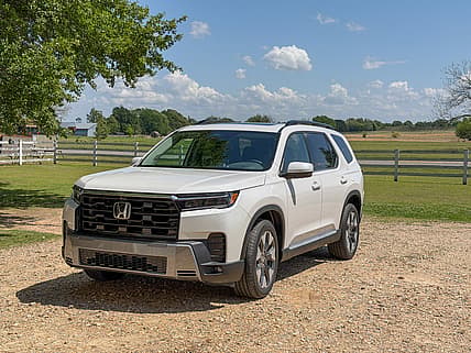 The Front End Of The 2026 Honda Pilot Elite Awd