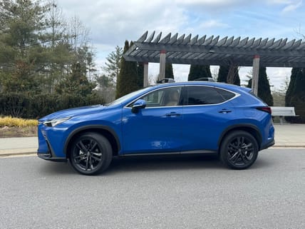 The Side View Of The 2026 Lexus Nx 450H+