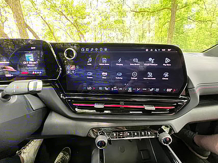 The Multimedia Touch Screen In The Chevrolet Silverado Ev Driver Tracking