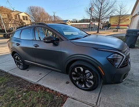 A Girls Guide To Cars | Color Me Black: Kia And Autotrader Show Off At New York Fashion Week - Full Body E1681935339897