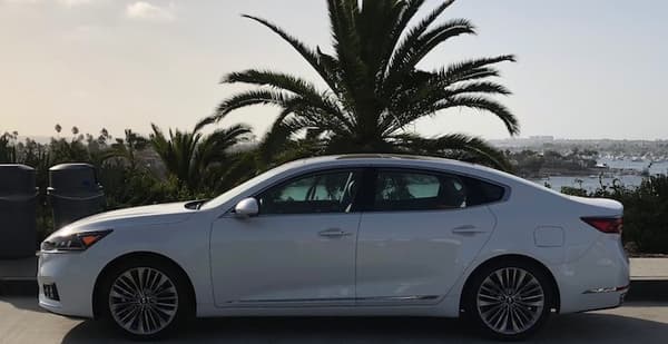 2018 Kia Cadenza Review: Could This Be the Best Luxury Car for the Price? 1 Kia Cadenza Best Luxury Car