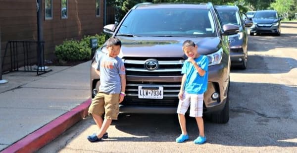 A Girls Guide To Cars | Used: 2019 Toyota Highlander: Why It Makes The Best Travel Car Ever (And Is Just Plain Awesome) - Untitled Design 1