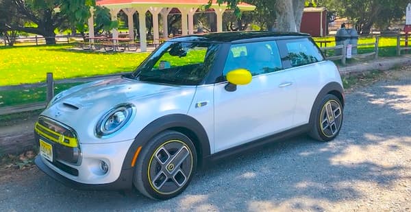 2020 Mini Cooper SE: What We Liked About this Cool Electric Car (for the Driver in Us All) 1 Mini Cooper Se Electric Mini Cooper