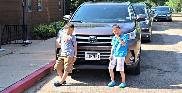 A Girls Guide To Cars | Used: 2019 Toyota Highlander: Why It Makes The Best Travel Car Ever (And Is Just Plain Awesome) - Untitled Design 1