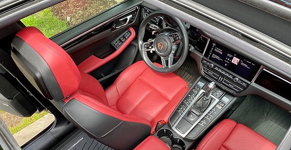 A Girls Guide To Cars | Fabfitfun Box, Netflix, Spotify, Luxury Car ... Subscription? Yes! - Portfolio Featured