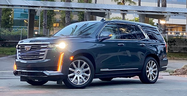A Girls Guide To Cars | 6 Reasons The 2021 Cadillac Escalade Luxury 3 Row Suv Is The A-List Mom Taxi - Cadillac Featured