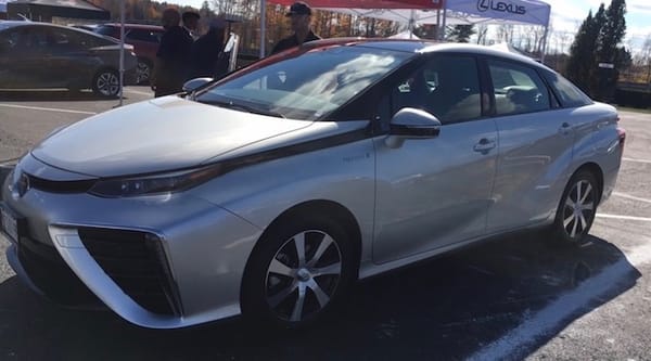 Toyota Mirai Fuel Cell: The Future, Literally 2 Toyota Mirai Fuel Cell