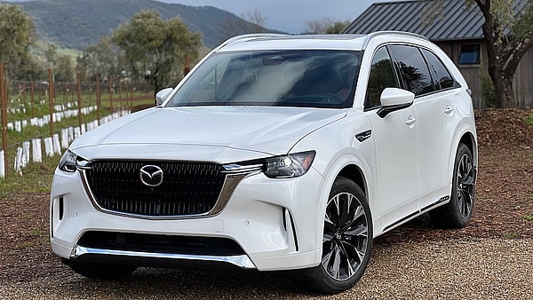 Midsize SUVs Dominate Roads: Should Safety Concerns Scare Consumers? 2 The Mazda Cx-90