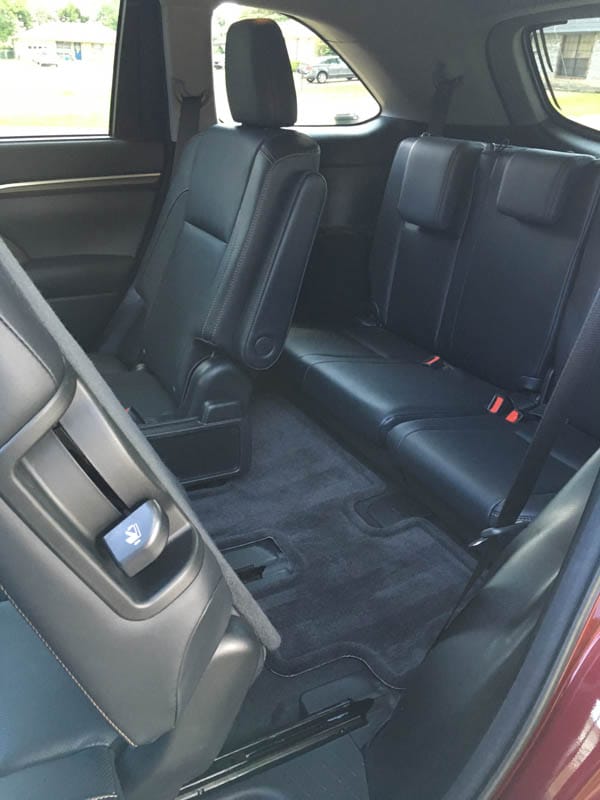 A Girls Guide to Cars | Why the 2016 Toyota Highlander Limited 3 Row SUV Could Be My Next Purchase - 2016 06 21 14.51.38