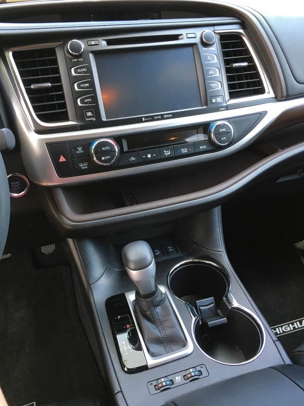 A Girls Guide to Cars | Why the 2016 Toyota Highlander Limited 3 Row SUV Could Be My Next Purchase - 2016 06 21 14.57.04
