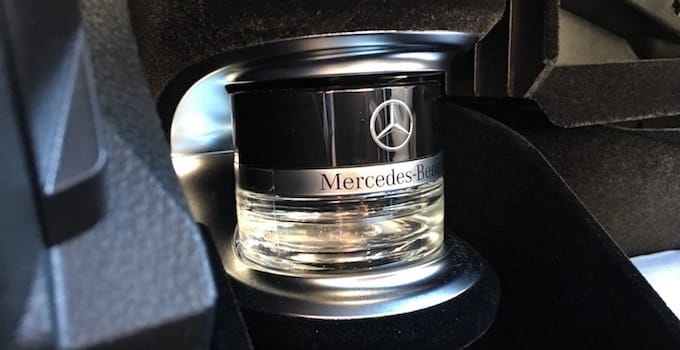 Car fragrance dispenser discount