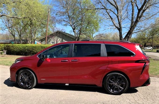 2021 Toyota Sienna Xse: There'S Nothing Mini About This Minivan