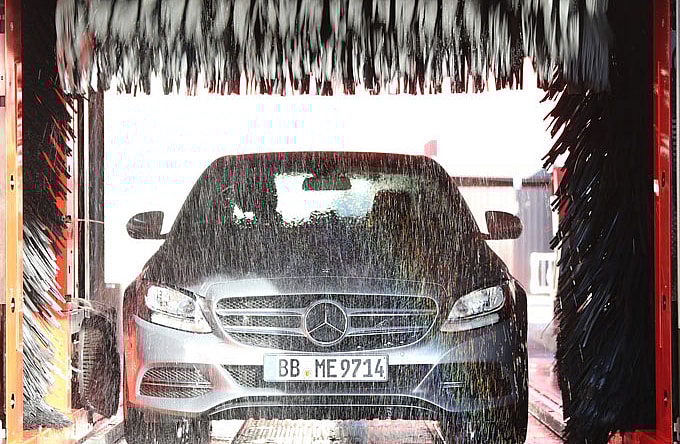 Automatic Car Wash or Hand Washing: Which is Better? 2 Pros And Cons Of Hand-Washing Your Car