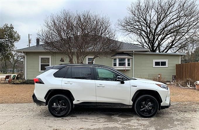2021 Toyota Rav4 Hybrid Xse: The Ultimate Fuel Economy Suv For Long Road Trips