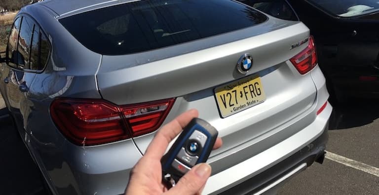 A Girls Guide To Cars At The New York Auto Show Avoid Upside Down Car Loan