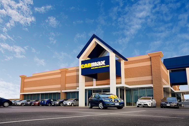 Carmax Dealership Image Avoid Upside Down Car Loan Default On A Car Loan