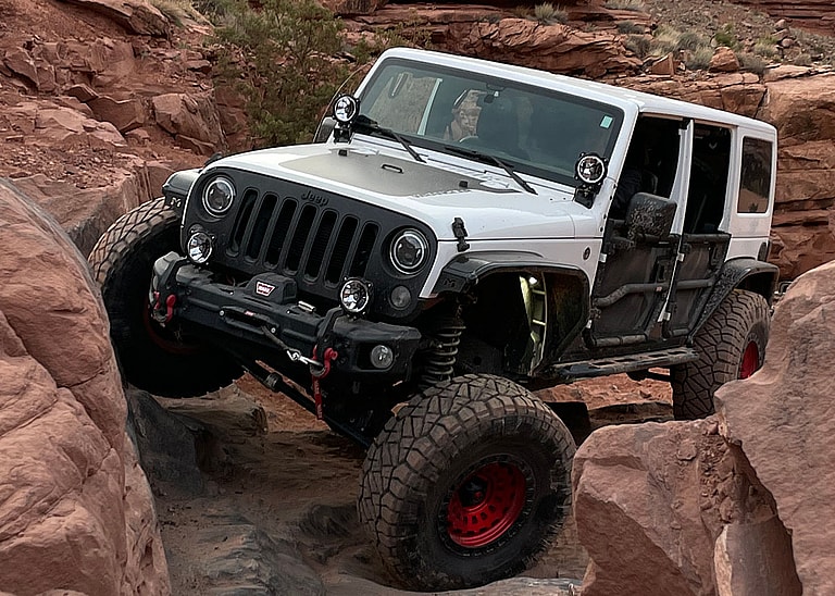 They'd Rather Have Dirt than Diamonds: 5 Reasons Why Women Love Off-Road SUVs 9 Easter Jeep Safari