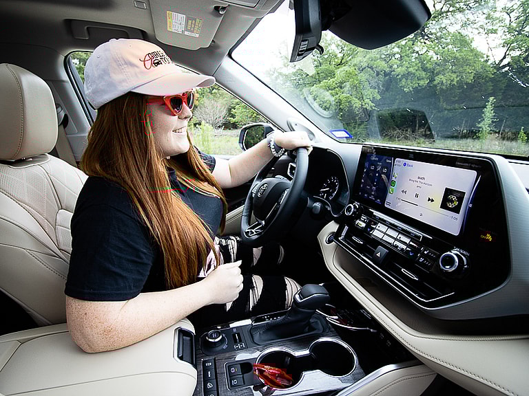 Natalie Merola Toyota Highlander Platinum Awd-Front Driver Side