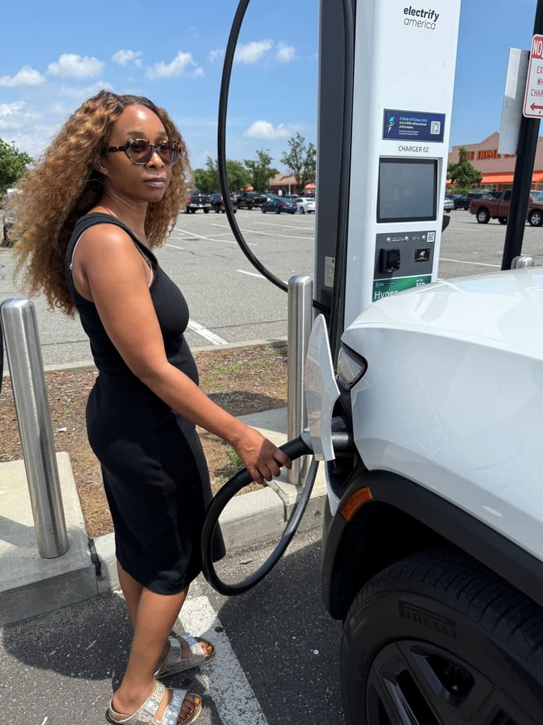 What My 5-Year-Old Had to Say, and What I Thought, When We Took the 2025 Rivian R1S on a Road Trip 4 Charging The 2025 Rivian R1S Ascend