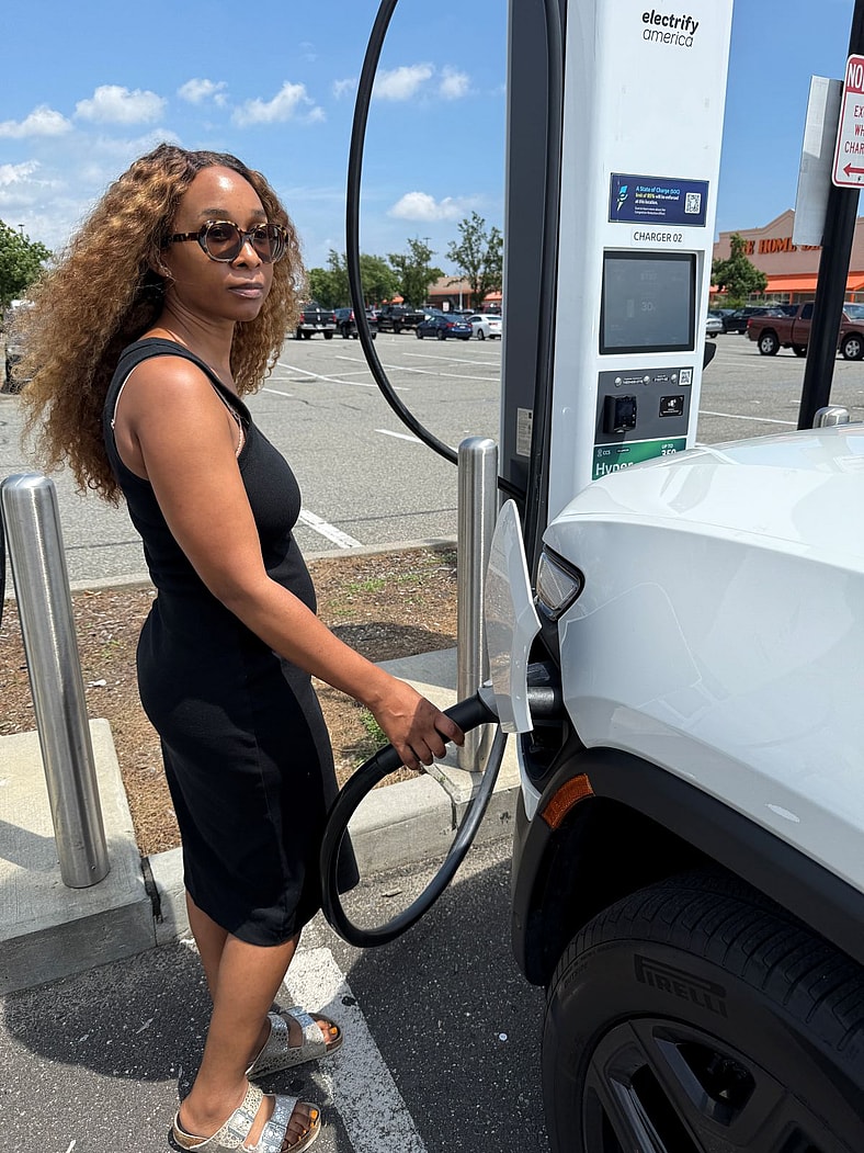 What My 5-Year-Old Had to Say, and What I Thought, When We Took the 2025 Rivian R1S on a Road Trip 5 Charging The 2025 Rivian R1S Ascend