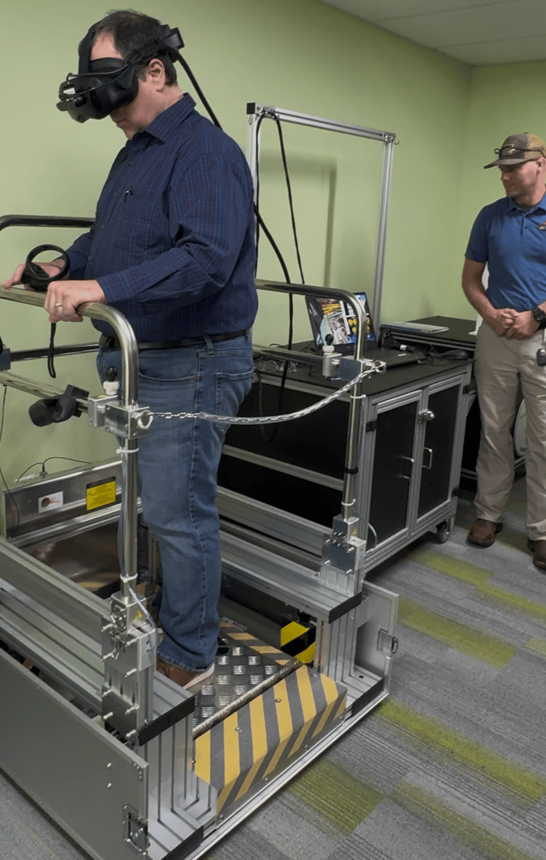 This Training Simulator Uses Vr And This Lift To Train The Maintenance Crew