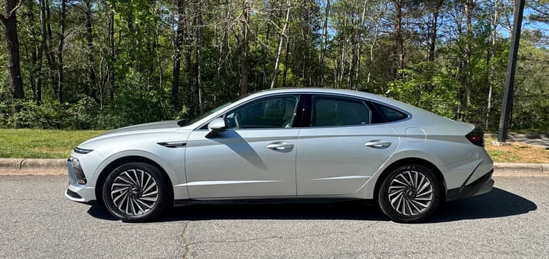 The 2026 Hyundai Sonata Hybrid Pampered This Die-Hard Truck Girl With Its Affordable Charm 5 A Side View Of The 2026 Hyundai Sonata Hybrid