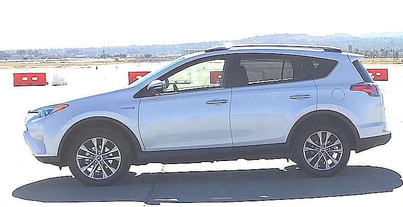 A Girls Guide To Cars | 2016 Toyota Rav4 Hybrid: A Popular Suv Revamped For Mpg And Luxury - 2016 Rav4