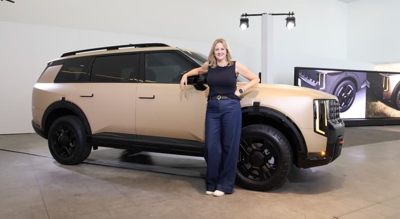 Need A Bigger Car? These Are Our Favorite 8-Passenger SUVs 8 The 2027 Kia Telluride
