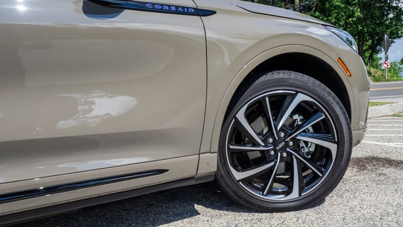 The 2025 Lincoln Corsair PHEV May Be Small in Stature, But It's Grand in Luxury 10 The Front Wheel Of The 2025 Lincoln Corsair Phev