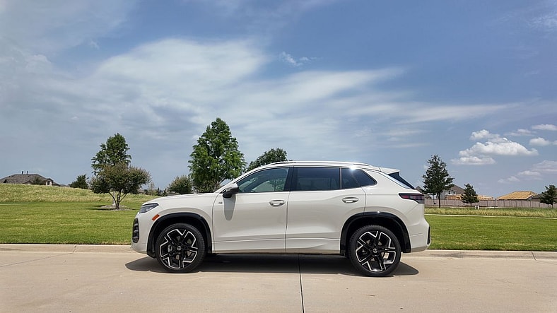 The Side Profile Of The 2025 Volkswagen Tiguan