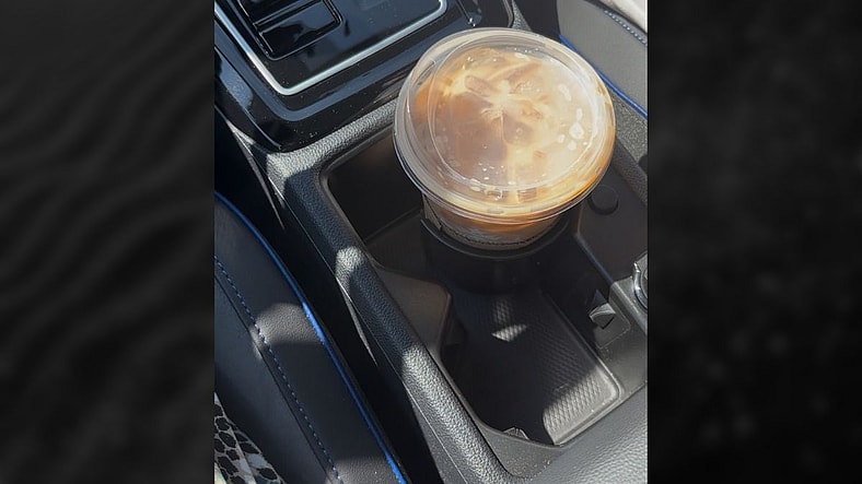 The Cupholder Of The 2025 Vw Golf R 2.0T