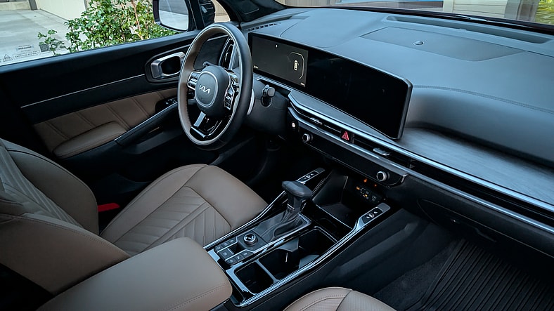 The Interior Layout Of The 2025 Kia Sorento X-Pro Sx Prestige Awd