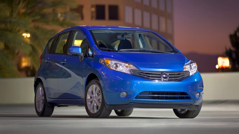 A Girls Guide To Cars | 2014 Nissan Versa Note Review: Space, Tech And Storage At A Great Price - Nissan Versa Note 01