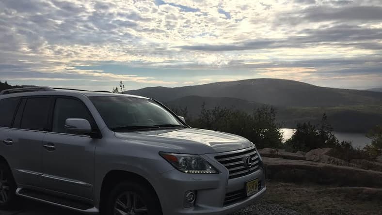 2015 Lexus LX 570 SUV: A Luxury Ride Perfect for a Fall Road Trip 1 A Girls Guide To Cars | 2015 Lexus Lx 570 Suv: A Luxury Ride Perfect For A Fall Road Trip - Lx5701
