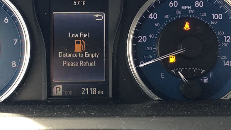 Yes, You Can Get Cheap Gas: The Best Gas Apps and Discounts 1 Low Fuel Warning Cheap Gas