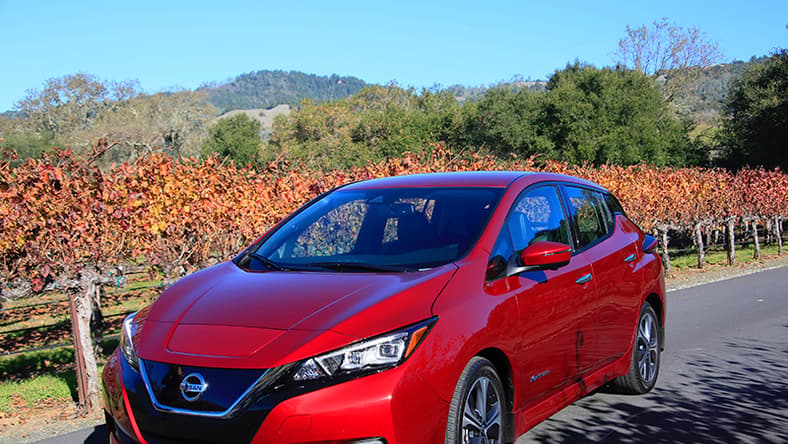 Why the All-Electric 2018 Nissan Leaf Feels Good All Over 2 A Girls Guide To Cars | Why The All-Electric 2018 Nissan Leaf Feels Good All Over - 01Nissanleaf 1519Web
