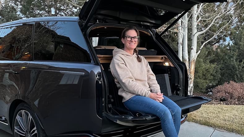 Range Rover Tailgating Luxury Suvs Luxury European Suvs