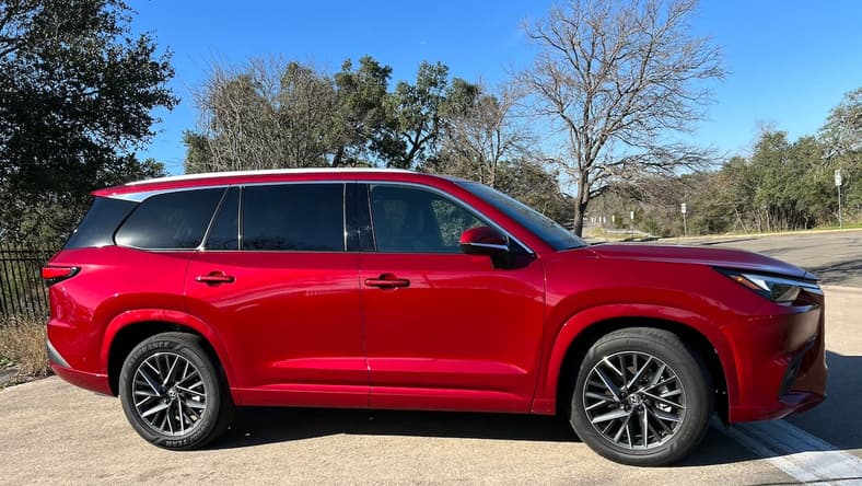 The Lexus Tx