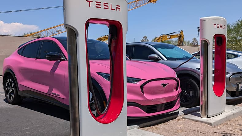 Electric Car Road Trip Ev Travel