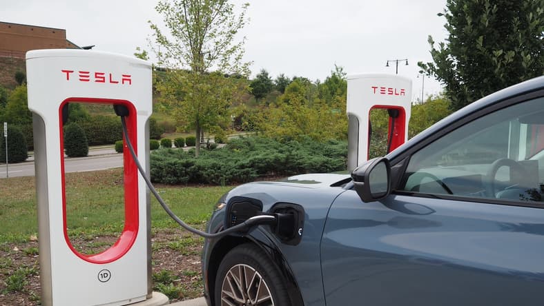 Tesla Chargers Have Short Cords But This One Worked