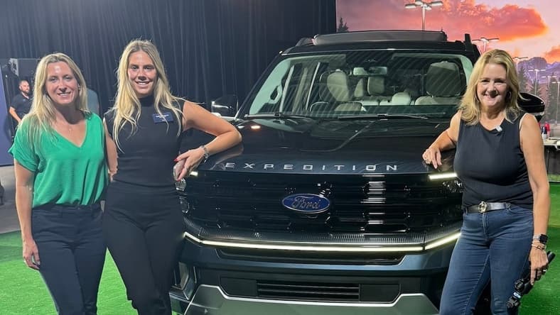 Gathering To Check Out The 2025 Ford Expedition Jana Of Real Mom Car Tours, Sydney Of The Car Mom And Scotty Of A Girls Guide To Cars