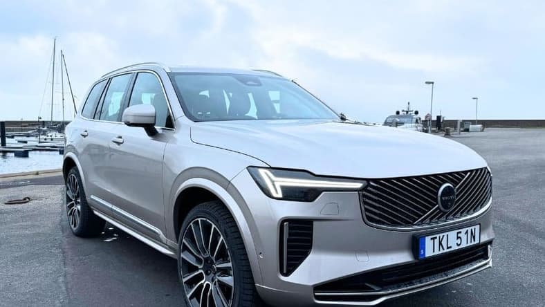 2025 Volvo XC90 First Drive: Tech Updates Make This Luxe SUV Even Better On the Road 2 2025 Volvo Xc90