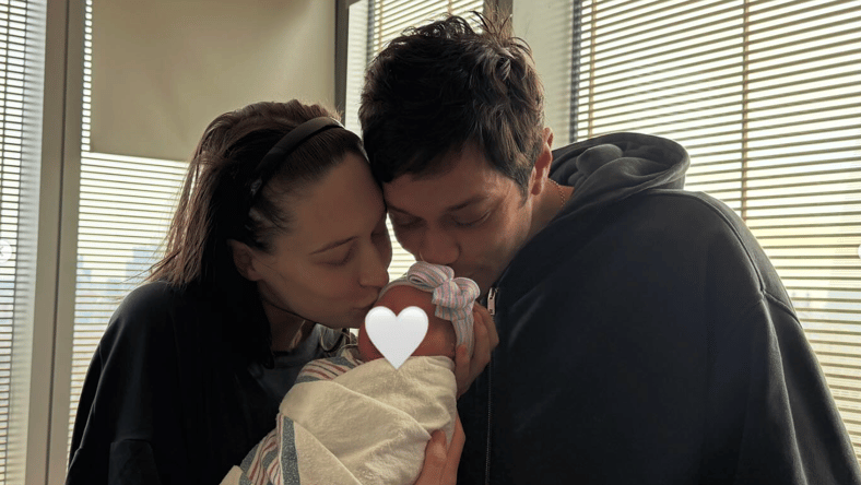 Elsie Hewitt And Pete Davidson With Daughter Scottie