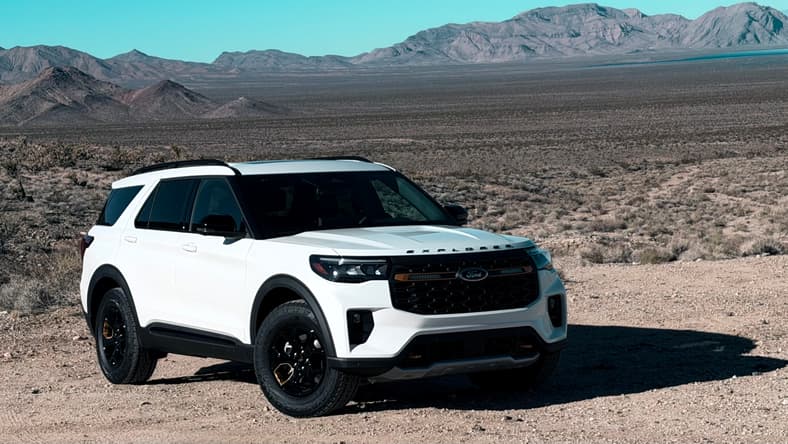 The 2026 Ford Explorer Tremor: The Best Off-Road Features Let You Discover New Trails 1 The Front Quarter End Of The 2026 Ford Explorer Tremor In Death Valley National Park