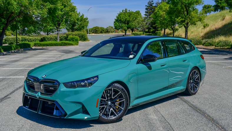 The Front Quarter End Of The 2025 Bmw M5 Touring Wagon