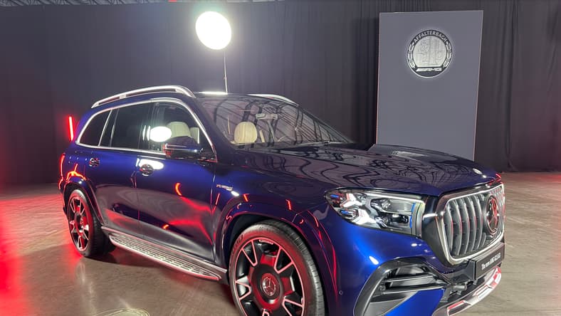 The Front Quarter View Of The 2027 Mercedes-Amg Gls 63