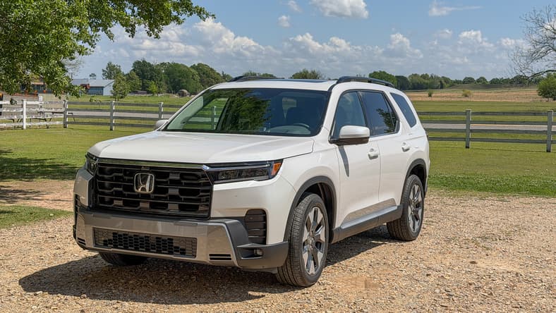 The 2026 Honda Pilot is a Love Letter to Families, Signed, Sealed and Delivered 1 The Front End Of The 2026 Honda Pilot Elite Awd