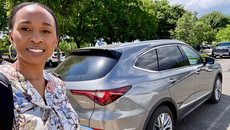 Kim S Standing With Her 2024 Acura Mdx She Leased Through Leasehackr