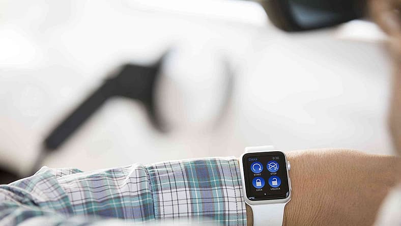 A Girls Guide To Cars | Ford Wants You To Check On Your Car With Your Watch - Applewatch 04